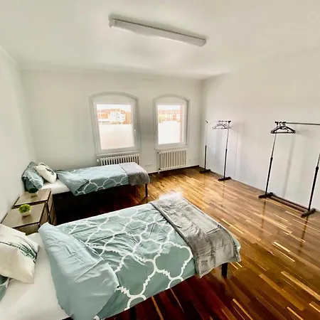 3 Zimmer-apartment, Optional 4 Zimmer, Fur Bis Zu 10 Gaste Lejlighed Hildesheim